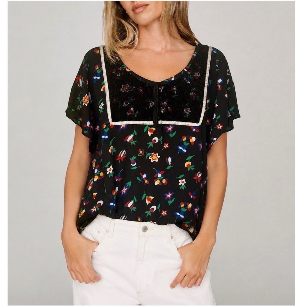 Lucca Couture Black/Red/Blue Floral Short Sleeve Blouse Top